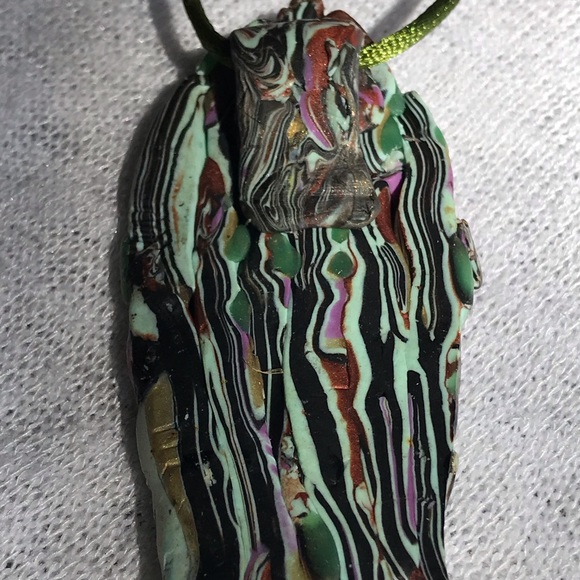 Green Tangles Forest pendant and Earrings - Picture 3 of 4